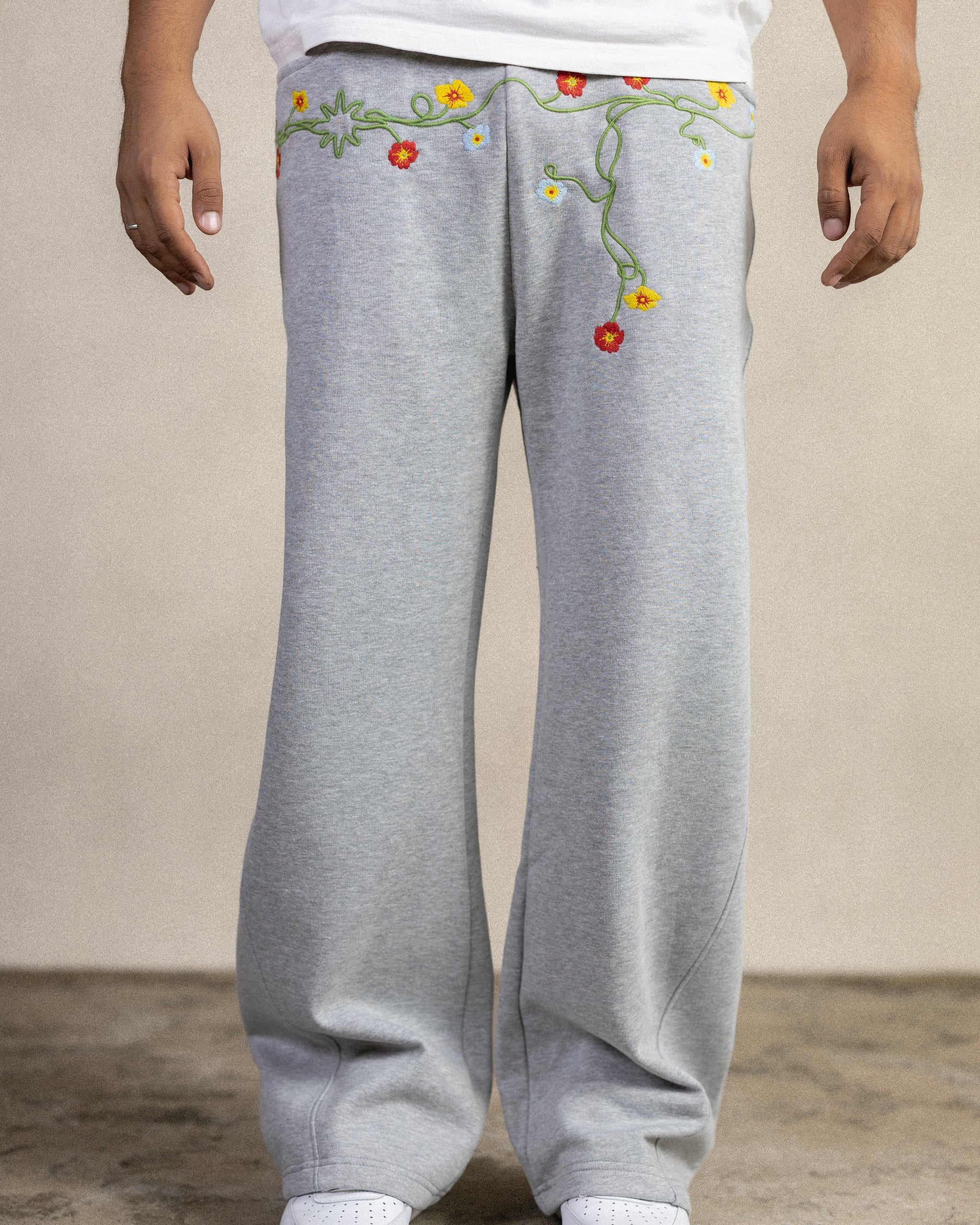 FLOWERS GREY SWEATPANTS
