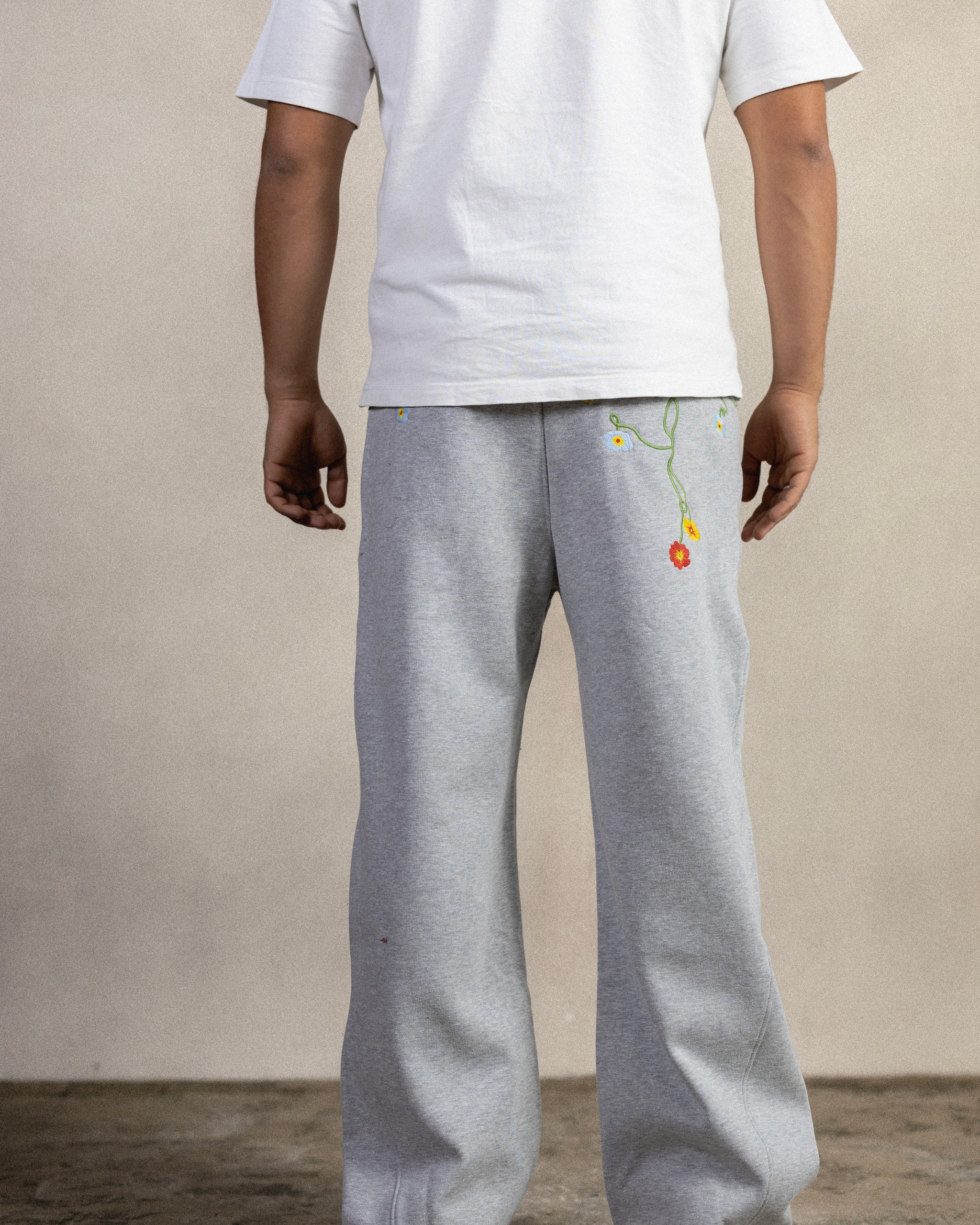 FLOWERS GREY SWEATPANTS