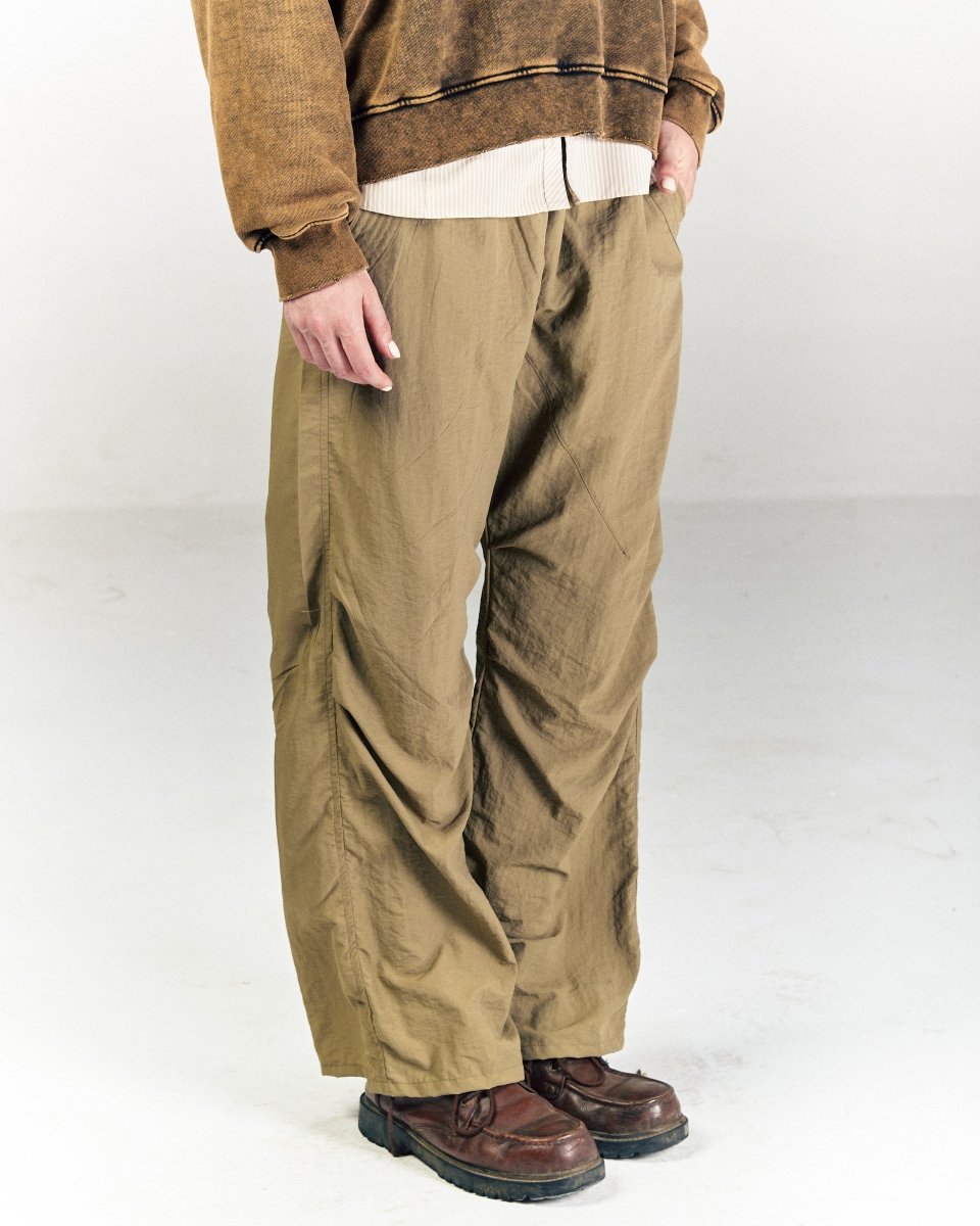 BEIGE WATERPROOF PARACHUTE PANTS - CODDIWOMPLE