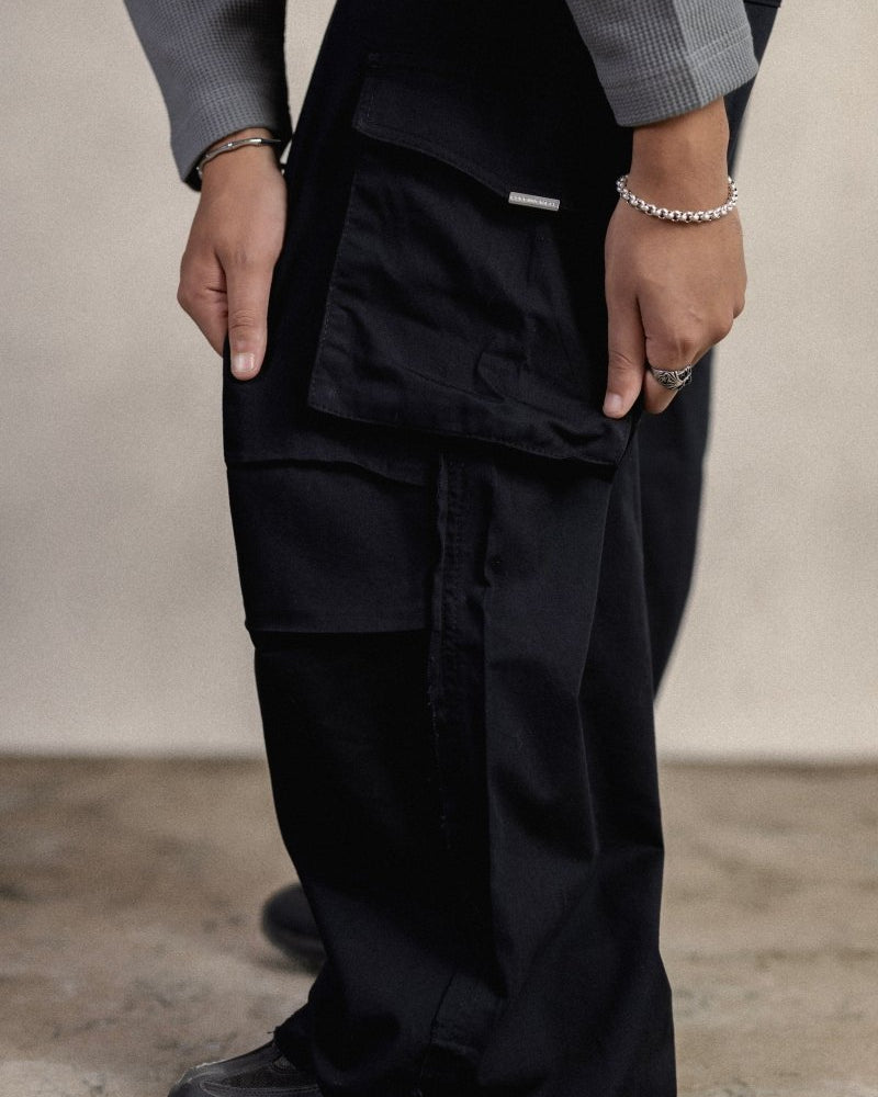 BLACK GABARDINE CARGO PANTS - CODDIWOMPLE