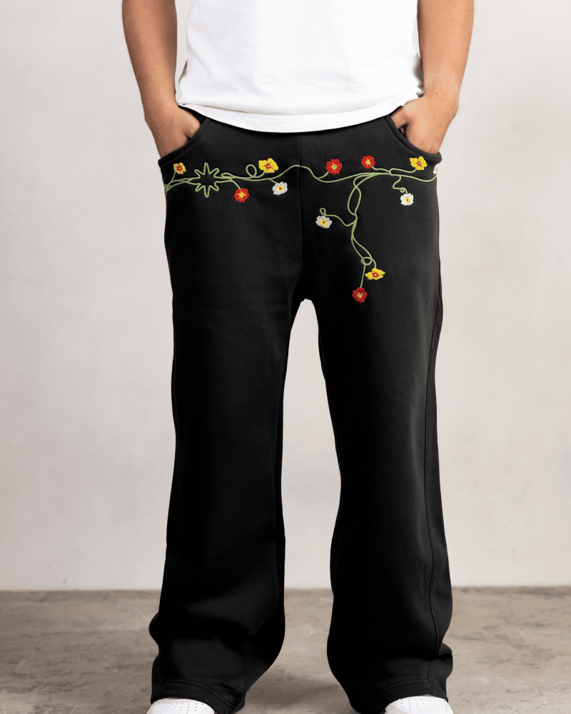 FLOWERS BLACK SWEATPANTS - CODDIWOMPLE