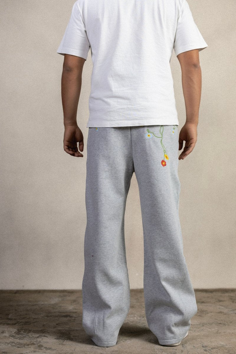 FLOWERS GREY SWEATPANTS - CODDIWOMPLE