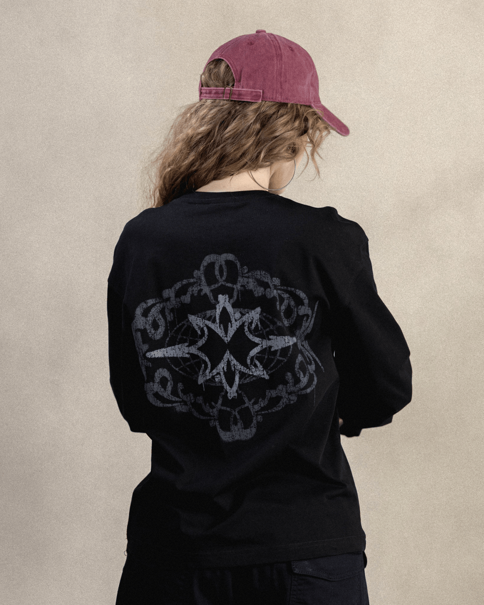 STENCIL LONG SLEEVE - CODDIWOMPLE